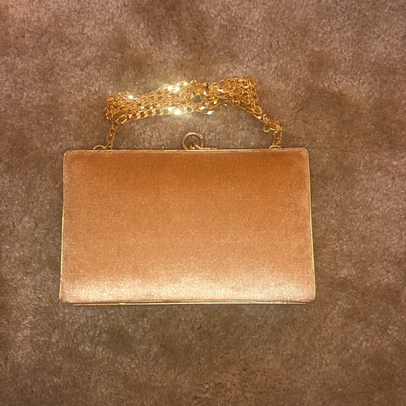 WILLING TO TRADE - TRADE VALUE $450 - Picture 5 of 8